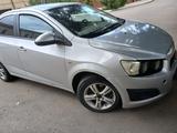 Chevrolet Aveo 2013 года за 2 100 000 тг. в Уральск – фото 2