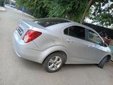 Chevrolet Aveo 2013 года за 2 100 000 тг. в Уральск – фото 5