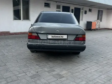 Mercedes-Benz E 220 1992 года за 1 400 000 тг. в Алматы – фото 3