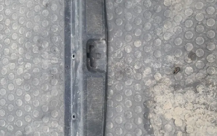Задняя планка багажника карина Е за 5 000 тг. в Талдыкорган