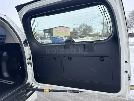 Toyota Land Cruiser Prado 2022 года за 23 400 000 тг. в Уральск – фото 11