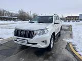 Toyota Land Cruiser Prado 2022 года за 23 400 000 тг. в Уральск