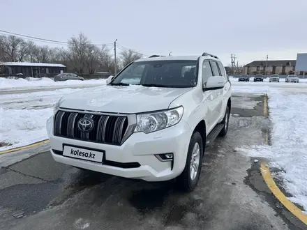 Toyota Land Cruiser Prado 2022 года за 23 400 000 тг. в Уральск