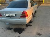 Mercedes-Benz C 200 1994 года за 1 200 000 тг. в Караганда – фото 4