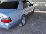 Mercedes-Benz E 220 1993 года за 2 200 000 тг. в Жезказган