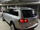 Volkswagen Touareg 2007 годаfor10 000 000 тг. в Караганда – фото 3