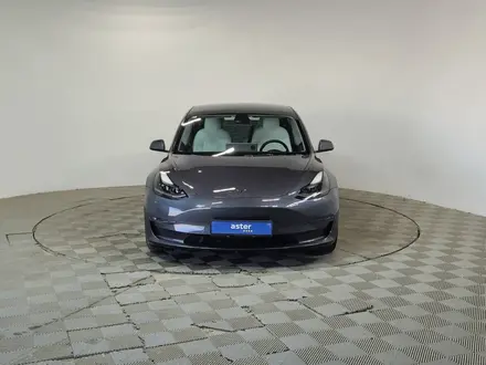 Tesla Model 3 2021 года за 10 990 000 тг. в Алматы – фото 2