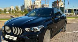 BMW X6 2022 года за 55 000 000 тг. в Астана – фото 2