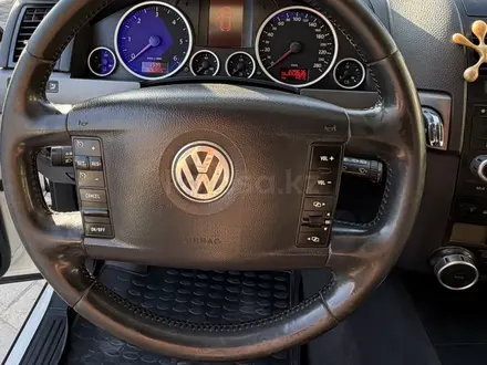 Volkswagen Touareg 2008 года за 5 500 000 тг. в Алматы – фото 26