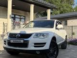 Volkswagen Touareg 2008 года за 5 500 000 тг. в Алматы