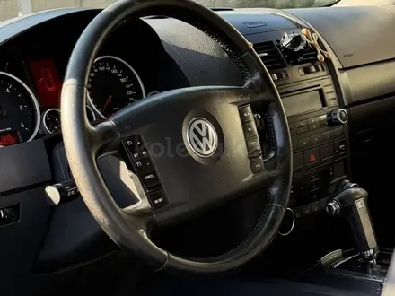 Volkswagen Touareg 2008 года за 5 500 000 тг. в Алматы – фото 34