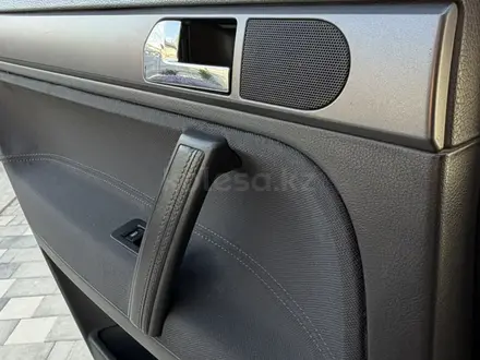 Volkswagen Touareg 2008 года за 5 500 000 тг. в Алматы – фото 37