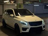 Mercedes-Benz ML 63 AMG 2014 годаүшін21 800 000 тг. в Алматы – фото 2