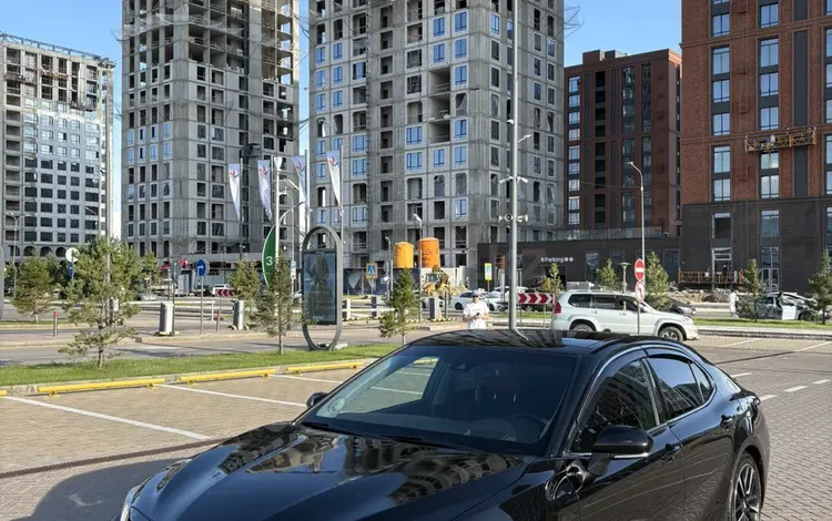 Toyota Camry 2019 года за 10 000 000 тг. в Астана