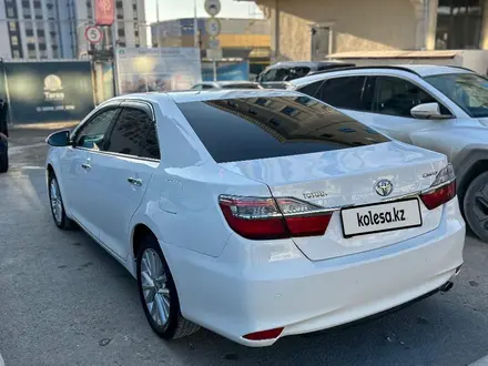 Toyota Camry 2015 года за 12 500 000 тг. в Актау – фото 4