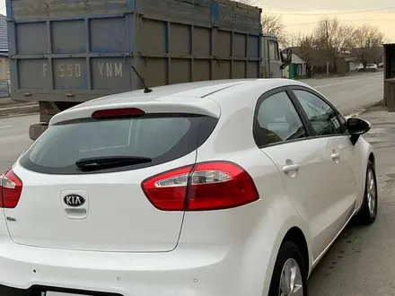 Kia Rio 2014 года за 5 100 000 тг. в Семей – фото 2