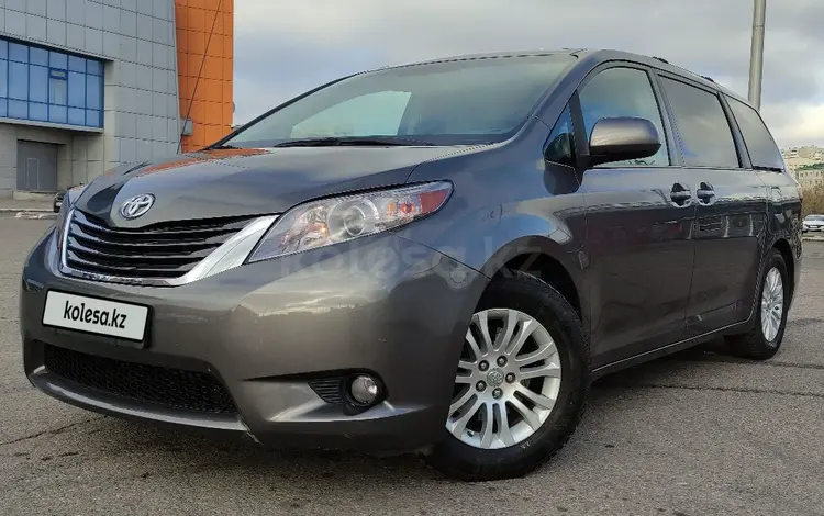 Toyota Sienna 2011 года за 12 500 000 тг. в Астана