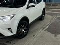 Toyota RAV4 2018 года за 13 000 000 тг. в Шымкент – фото 11