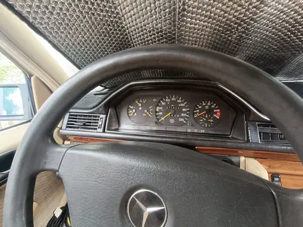 Mercedes-Benz E 200 1992 года за 1 000 000 тг. в Павлодар – фото 3