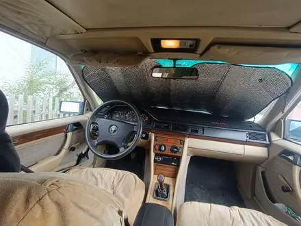 Mercedes-Benz E 200 1992 года за 1 000 000 тг. в Павлодар – фото 7
