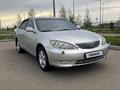 Toyota Camry 2005 года за 7 500 000 тг. в Семей – фото 18