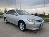 Toyota Camry 2005 годаүшін7 500 000 тг. в Семей – фото 2