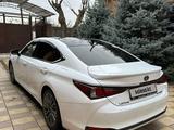 Lexus ES 250 2020 годаfor21 500 000 тг. в Алматы