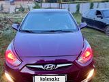 Hyundai Solaris 2013 года за 4 300 000 тг. в Актобе – фото 2