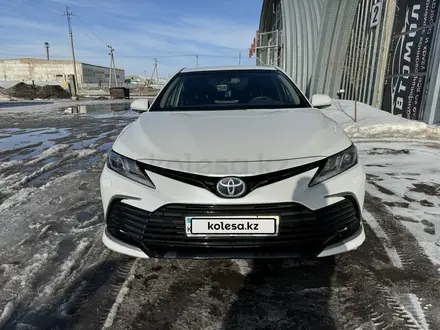 Toyota Camry 2023 года за 17 100 000 тг. в Астана – фото 2