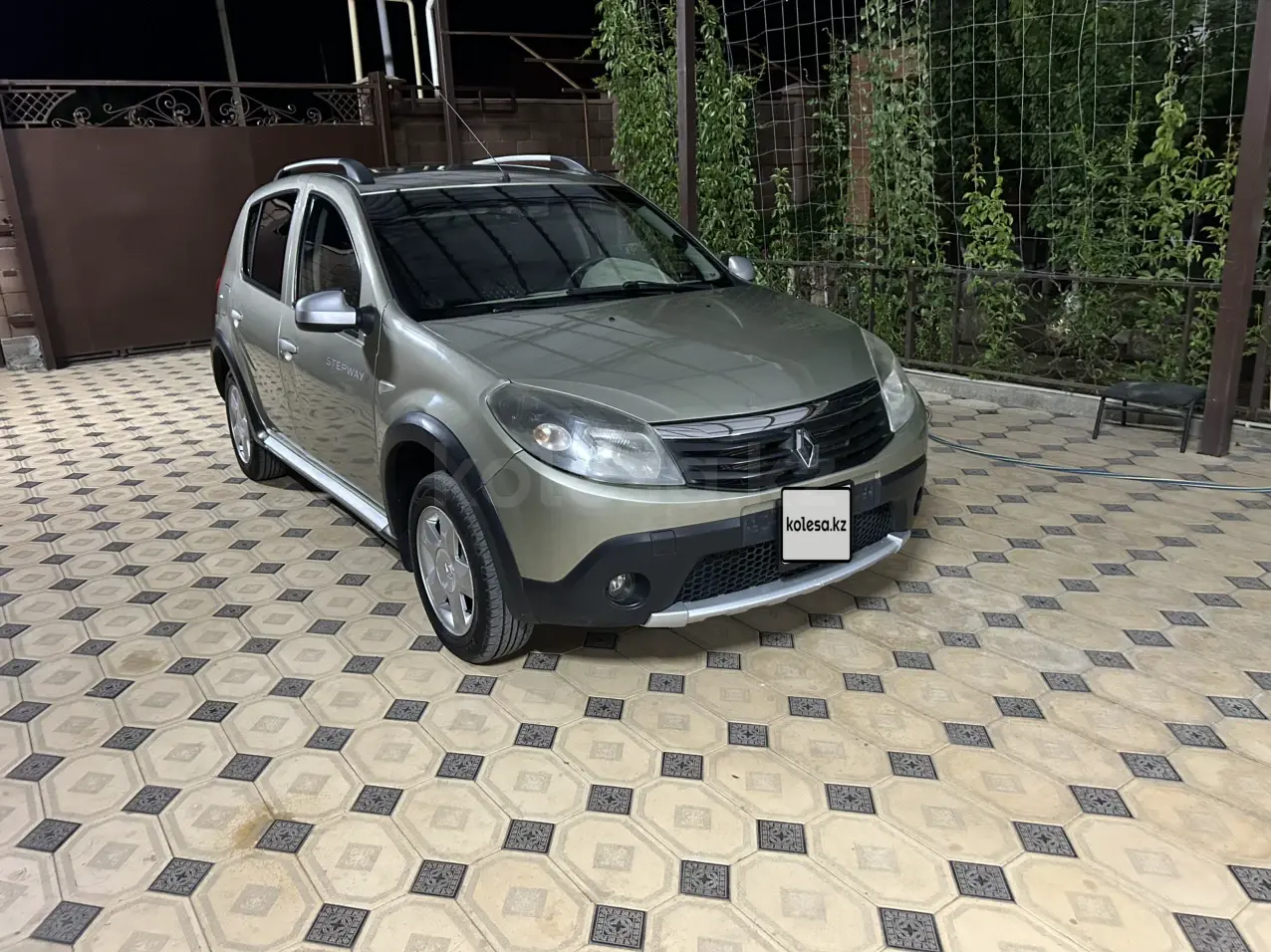 Renault Sandero Stepway, 2012