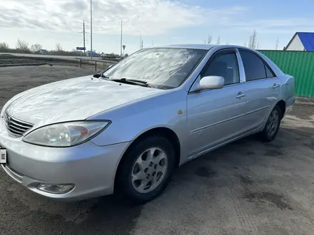 Toyota Camry 2004 года за 4 500 000 тг. в Актобе – фото 2