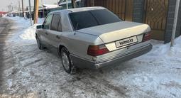 Mercedes-Benz E 200 1991 года за 980 000 тг. в Алматы – фото 3