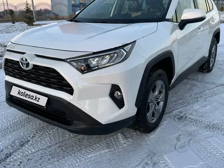 Toyota RAV4 2022 года за 16 000 000 тг. в Семей – фото 13