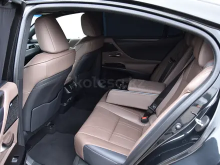 Lexus ES 250 Luxury 2.5 2023 года за 27 500 000 тг. в Астана – фото 10