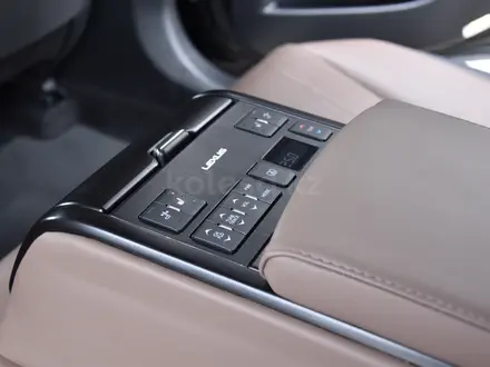 Lexus ES 250 Luxury 2.5 2023 года за 27 500 000 тг. в Астана – фото 20