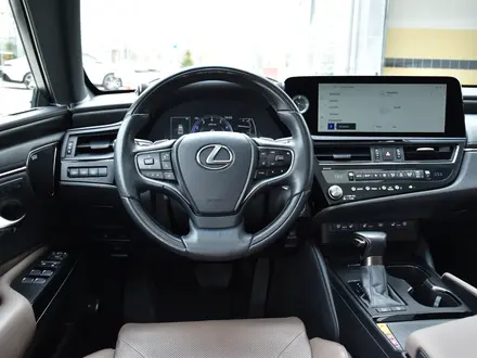 Lexus ES 250 Luxury 2.5 2023 года за 27 500 000 тг. в Астана – фото 15