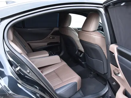 Lexus ES 250 Luxury 2.5 2023 года за 27 500 000 тг. в Астана – фото 12
