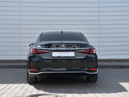 Lexus ES 250 Luxury 2.5 2023 года за 27 500 000 тг. в Астана – фото 6