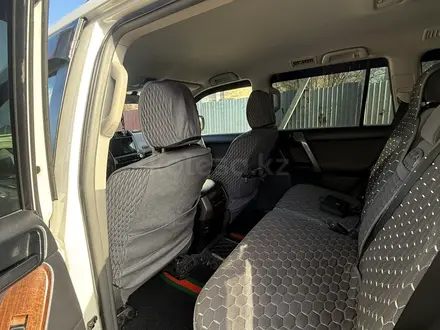 Toyota Land Cruiser Prado 2012 года за 14 700 000 тг. в Актобе – фото 4