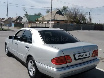 Mercedes-Benz E 230 1995 года за 2 200 000 тг. в Талдыкорган – фото 3