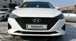 Hyundai Accent 2021 годаfor9 099 000 тг. в Усть-Каменогорск