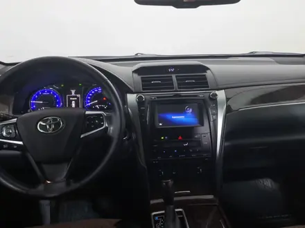 Toyota Camry 2015 года за 9 790 000 тг. в Астана – фото 14