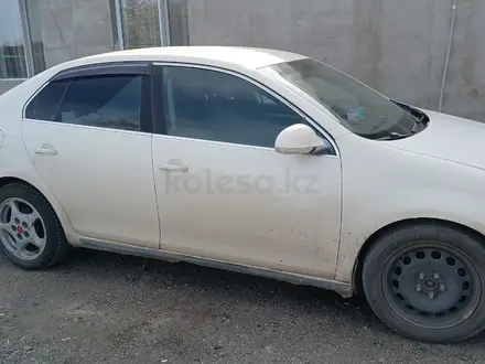 Volkswagen Jetta 2008 года за 2 100 000 тг. в Астана – фото 2