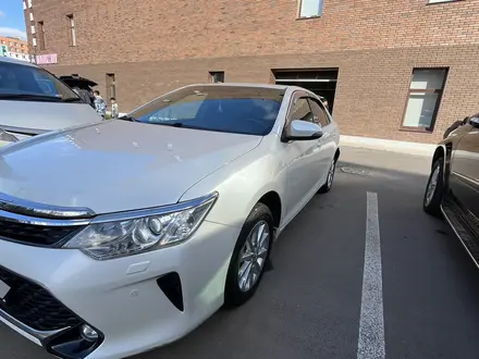 Toyota Camry 2017 года за 11 850 000 тг. в Астана