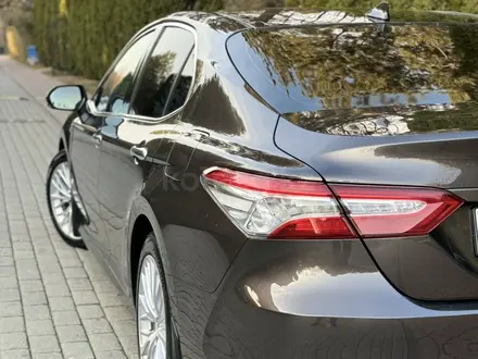 Toyota Camry 2019 года за 14 400 000 тг. в Алматы – фото 5