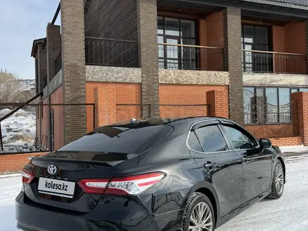 Toyota Camry 2019 года за 13 200 000 тг. в Караганда – фото 19