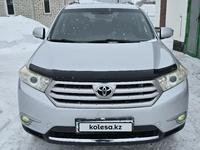 Toyota Highlander 2011 годаfor14 200 000 тг. в Усть-Каменогорск