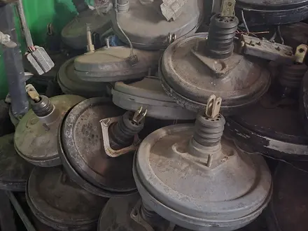 Тормозной вакум за 10 000 тг. в Алматы