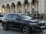 BMW X5 2022 года за 38 000 000 тг. в Алматы – фото 2