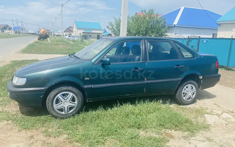 Volkswagen Passat 1995 года за 940 000 тг. в Уральск